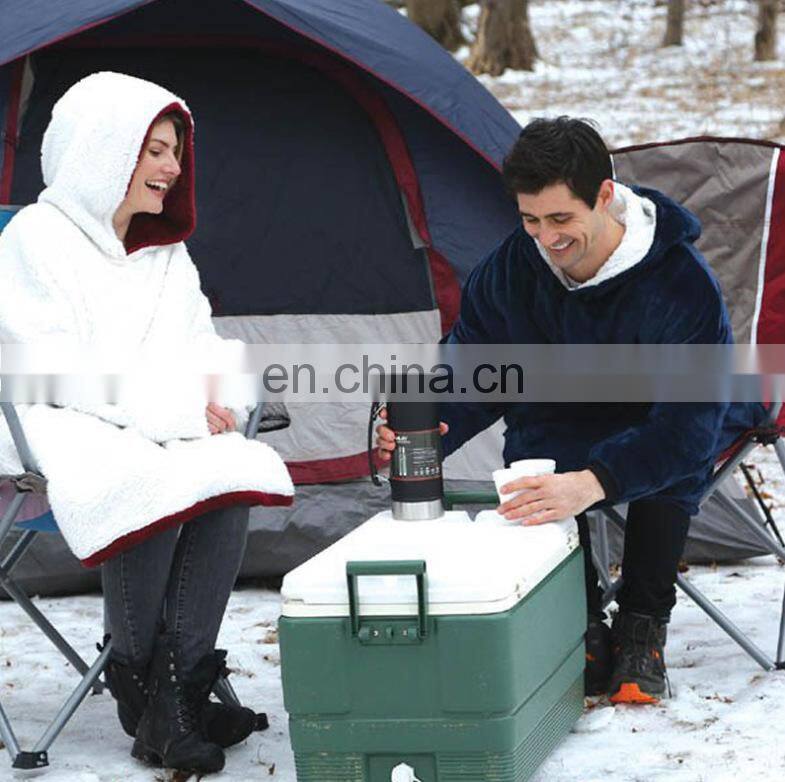 Factory Outlet 2021 Christmas Hooded Fashion Trend All-match Warm Outdoor Cool and Warm Lazy Hedging TV Blanket Couple Pajamas