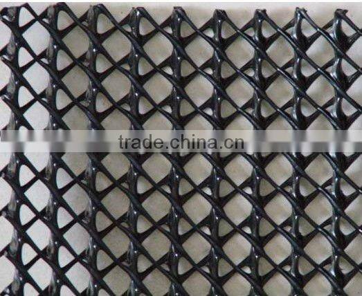 Leakdrain / composite geonet with geotextile fabric