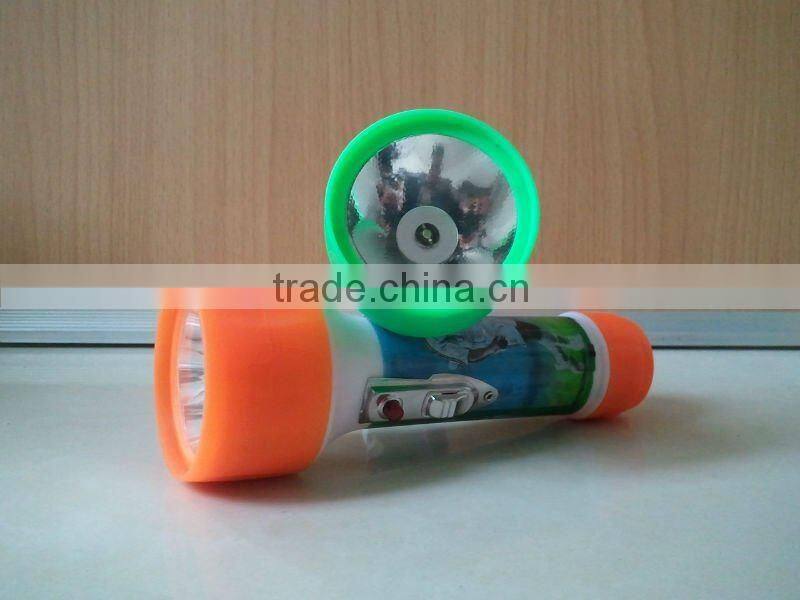 big head plastic torch using D size battery