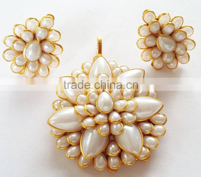 Pacchi Pendant Set with Earring Traditional Jewelry PS 08