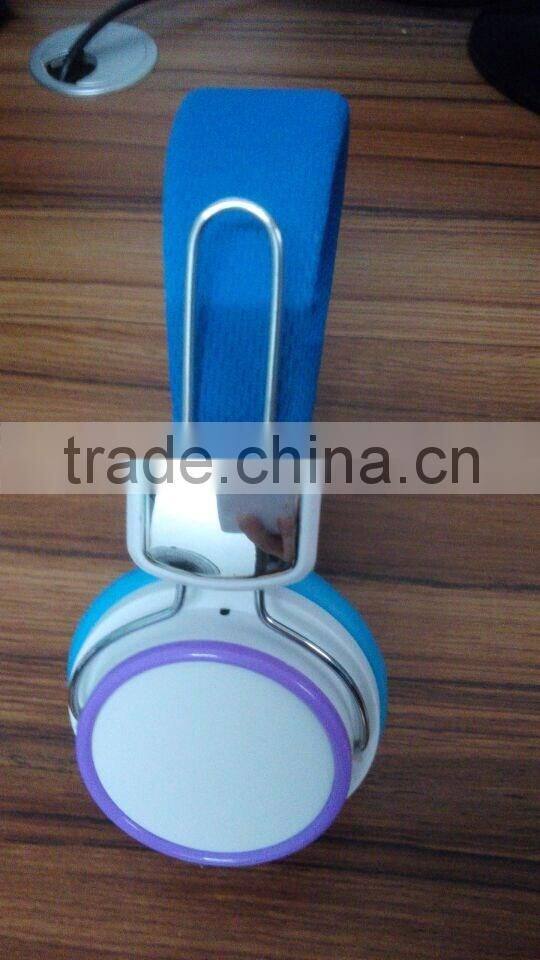 Fashion stylish music headset with foldable design for travelling