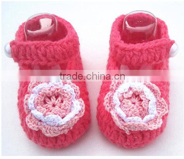 2014 china top quality cheap crochet baby booties