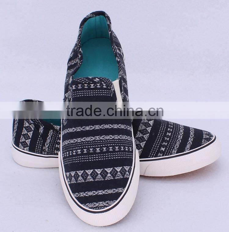 latest model ethnic YD fabric men sneakers cool twin gussets slip-on comfort man casual canvas shoe rubber sole vulcanized shoes