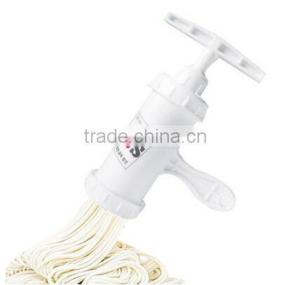 Wholesale Stock Multifunction Manual Operation Plastic Snoodle Maker Juicer
