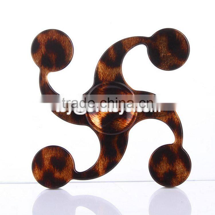 Hot selling on Amazon Fingertip Gyro hand spinner W01A280