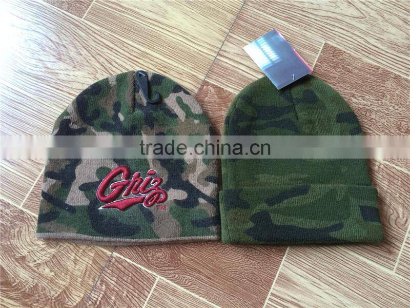 Custom Fashion Cheap Camouflage Knitted Hats With 3D Embroidery