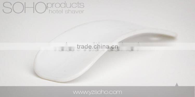 Cheap plastic black short disposable custom good quality hotel shoe horn