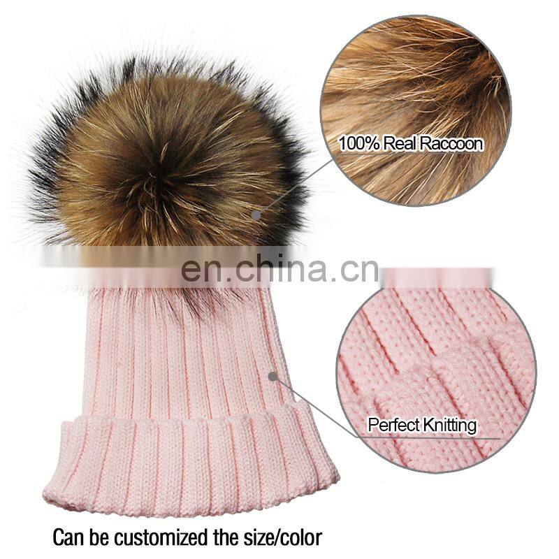 Hot China Supplier Knitted Kids Caps with Raccoon Fur Pompoms Christmas Hats