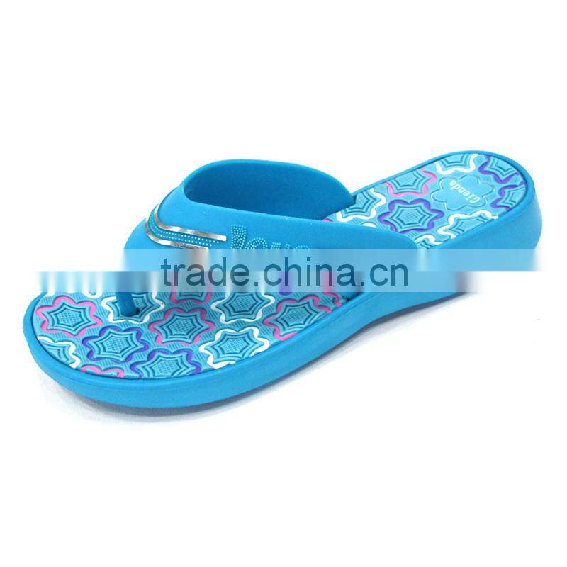 2015 popular PVC women slipper design