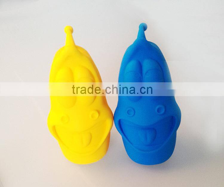 2015 Hot selling cartoon Silicone zipper pencil case cool pen case