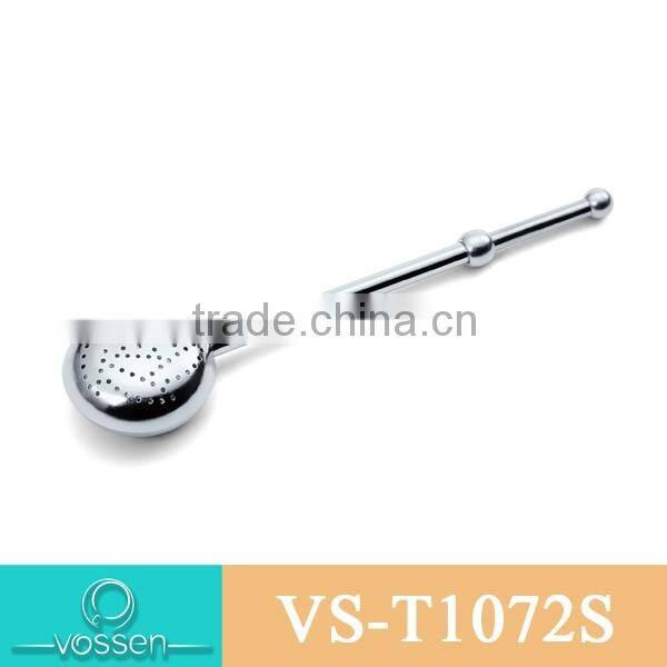 Teapot shaped tea accessory