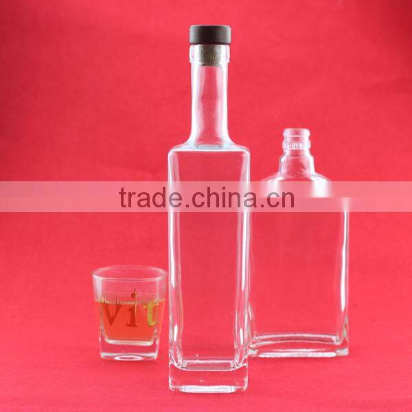 Custom liquor glass bottle made fancy glass wine bottle 750 ml colored liquor bottle