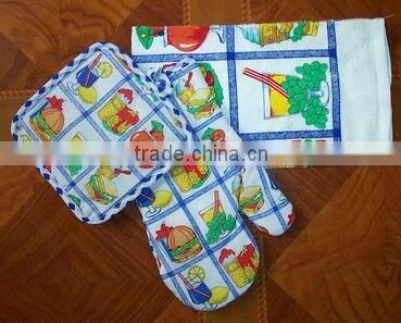 3 pcs silk screen print cotton kitchen towel and pot holder oven mitten set