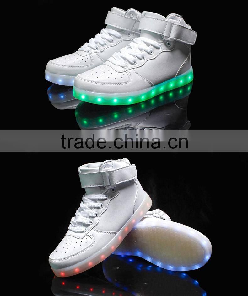 chaussure led Shoes for women and Men Light Up Casual Shoes for Adults promotion