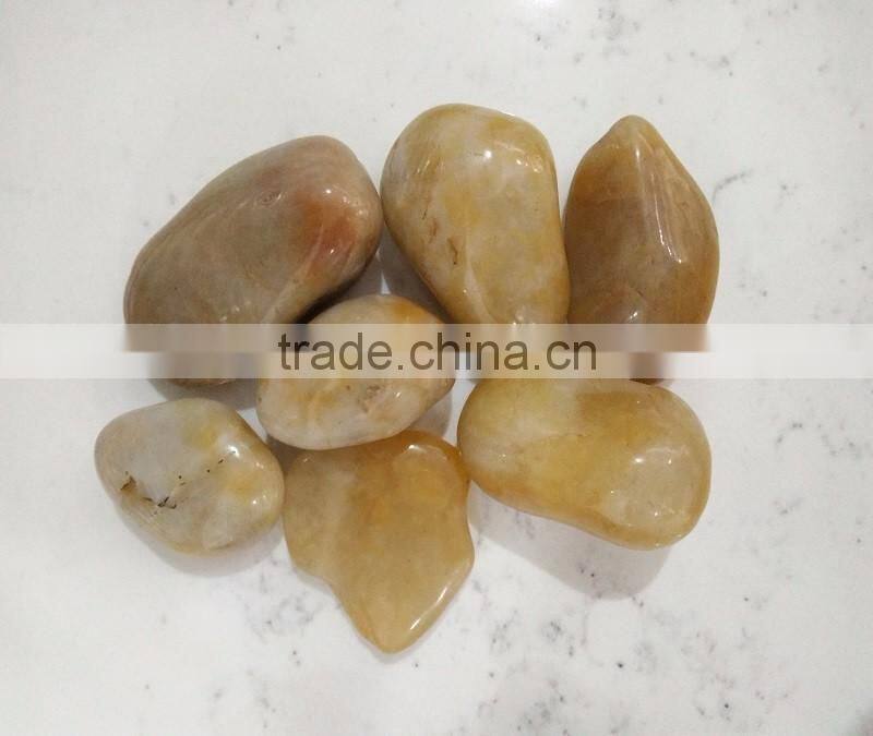 Polished yellow river stone pebble stone