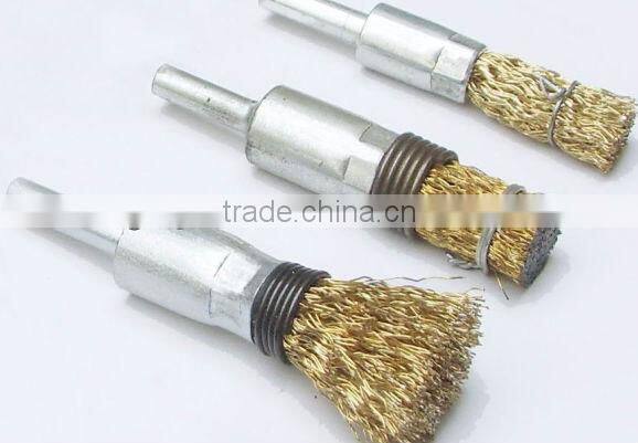 End Brushes with twisted wire