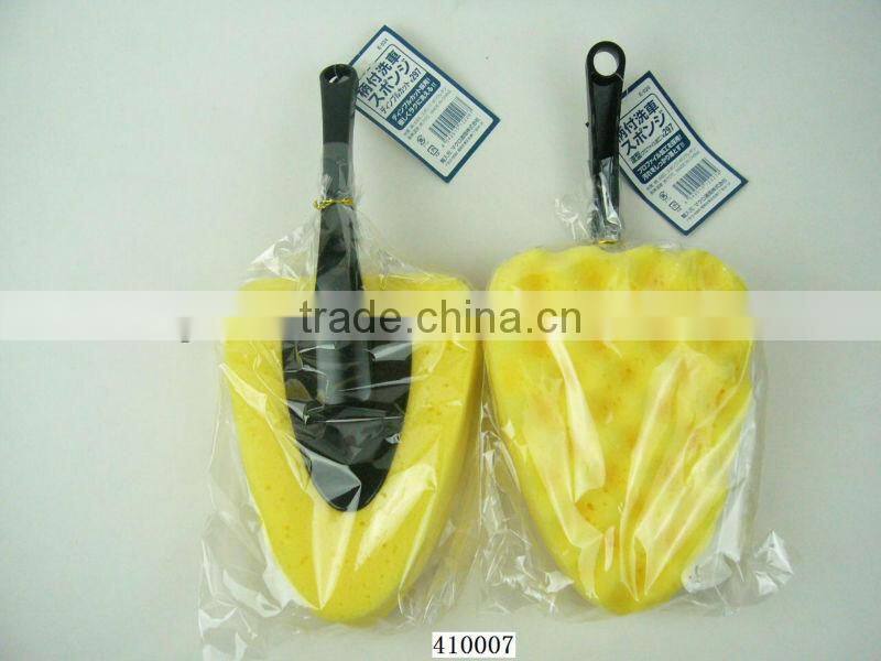 Car wash sponge brush with plastic handle