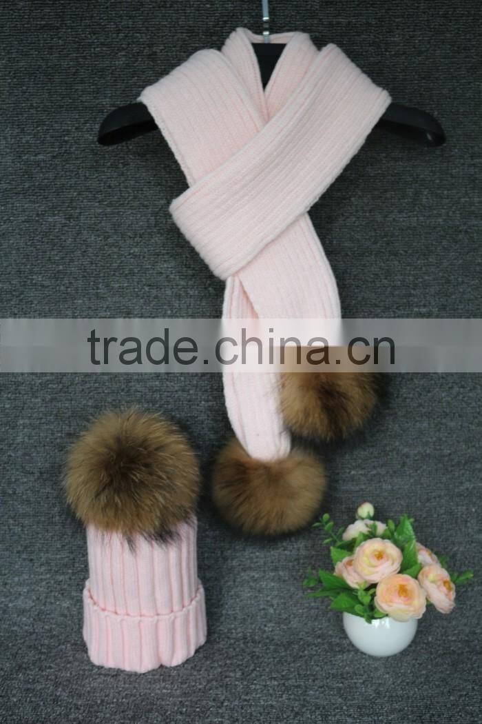 High Quality 100% Acrylic Knit Scarf Pattern Collar Soft Feel With Raccoon Fur Pom Pom Winter Hat