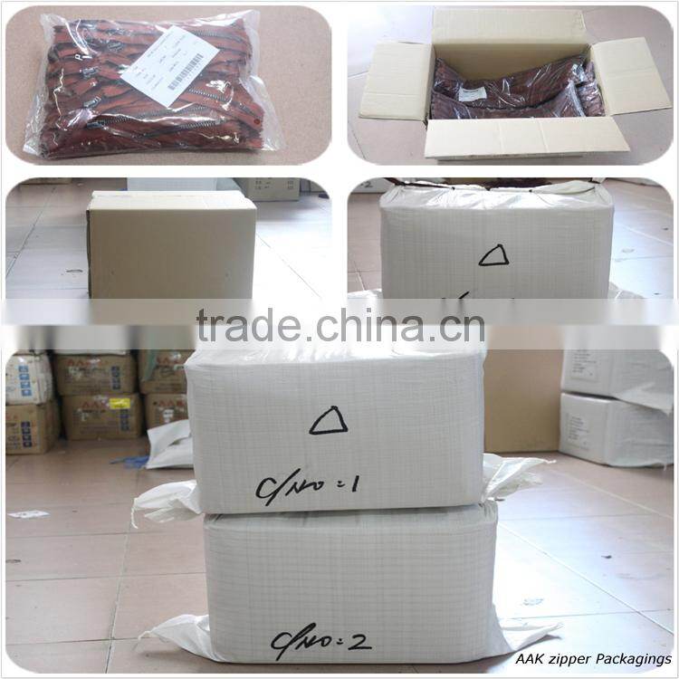 Plastic zipper 5# rainbow square teeth close end with thumb puller