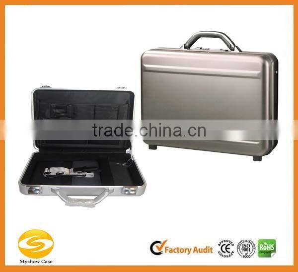 Molded Silver Aluminum laptop case with interior compartment, silver multiple laptop carrying case,locking aluminum carry case