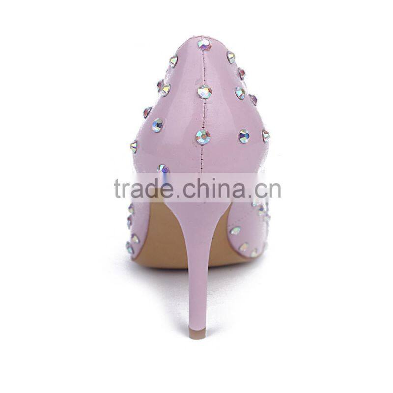 China Wholesale Beige Rubber Sole 6CM Heels Shoes, Pink Patent Leather Low Heel Crystal Wedding Shoes