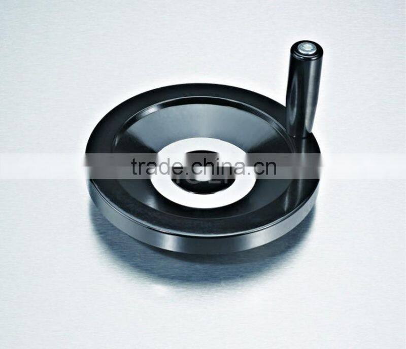 corrugated handwheel with revolving handle