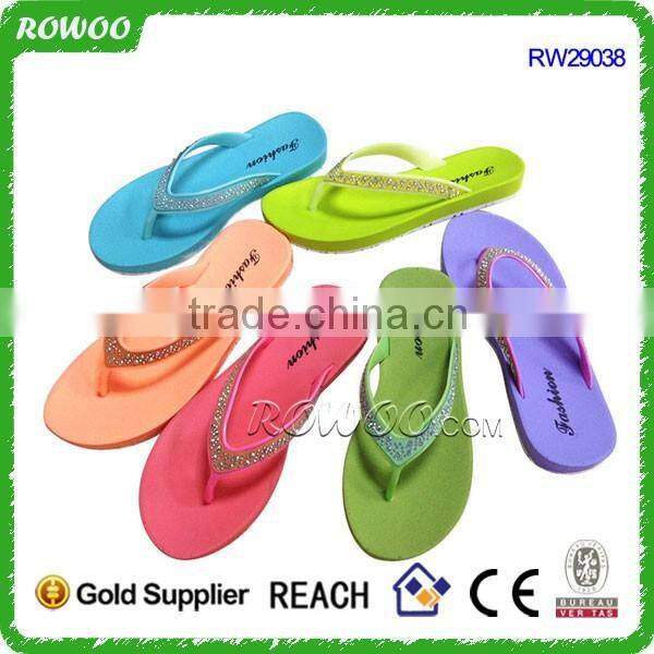 Latest design white crystal Women Fancy Custom flip flops