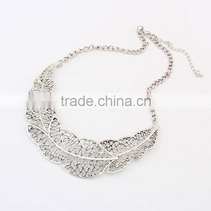 Alibaba online shop vintage hollowed-out gold leaf necklace