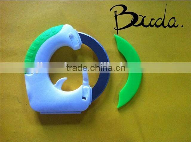 2016 New design good quality stainless steel round rolling knife BD-K6670