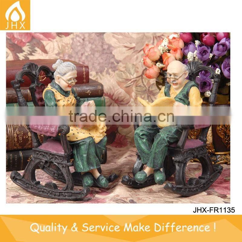 Wholesale Custom Resin Gold Wedding Anniversary Figure