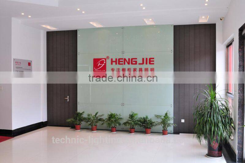 LED reading light with mechanical switch