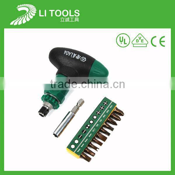 Magnetic 4 in 1 screwdriver bit set