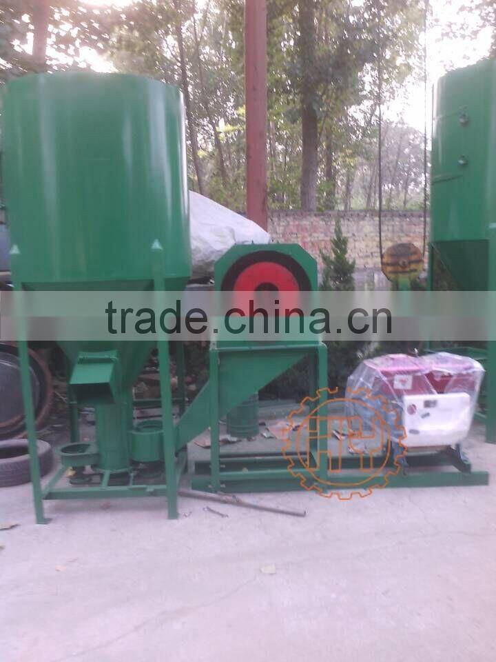 Vertical animal food drum mixer