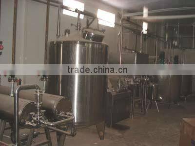 Small scale automatic juice bottle production line