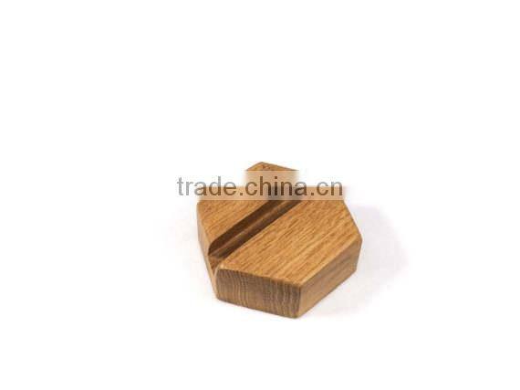 High Quality Solid Wood Customization Laser Logo Mobile Phone Stand Simple and Cheap Oak Wooden Phone Stand Pad Holder Set OME