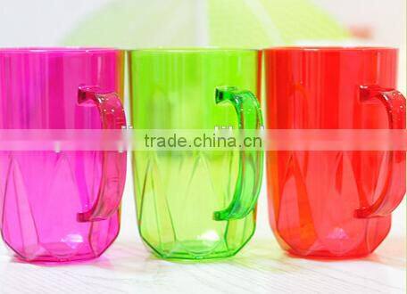 Supply fashion Creative handle plastic Wash Cup (320ml)