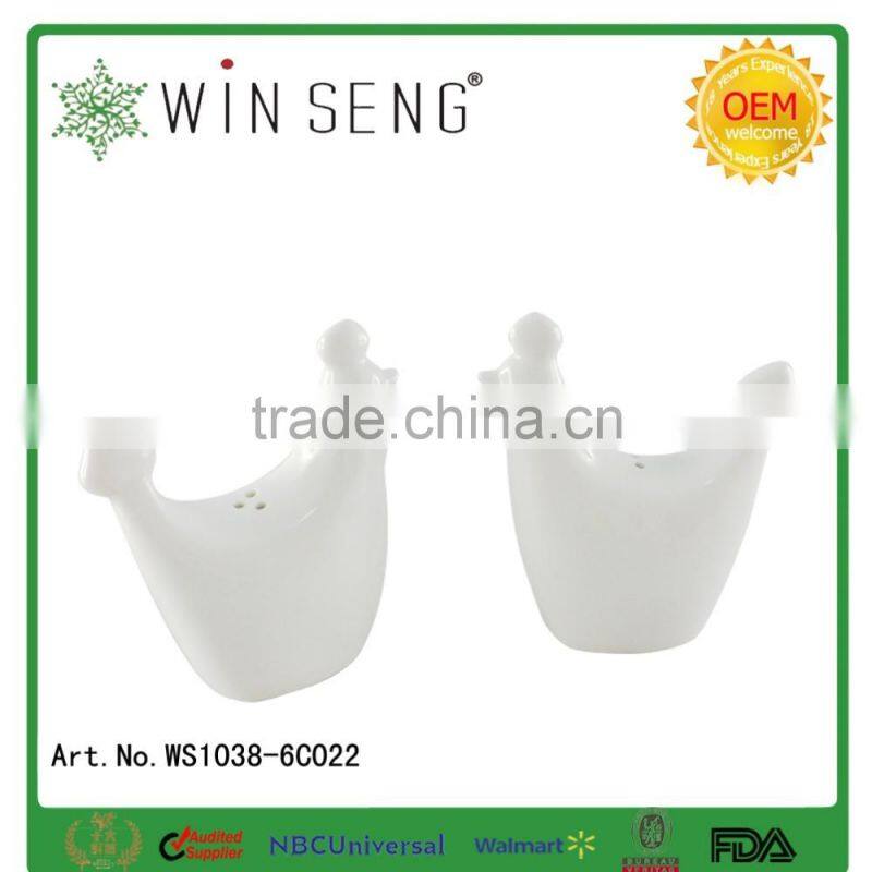 Ceramic chicken salt and pepper shakers , chicken salt and pepper shaker