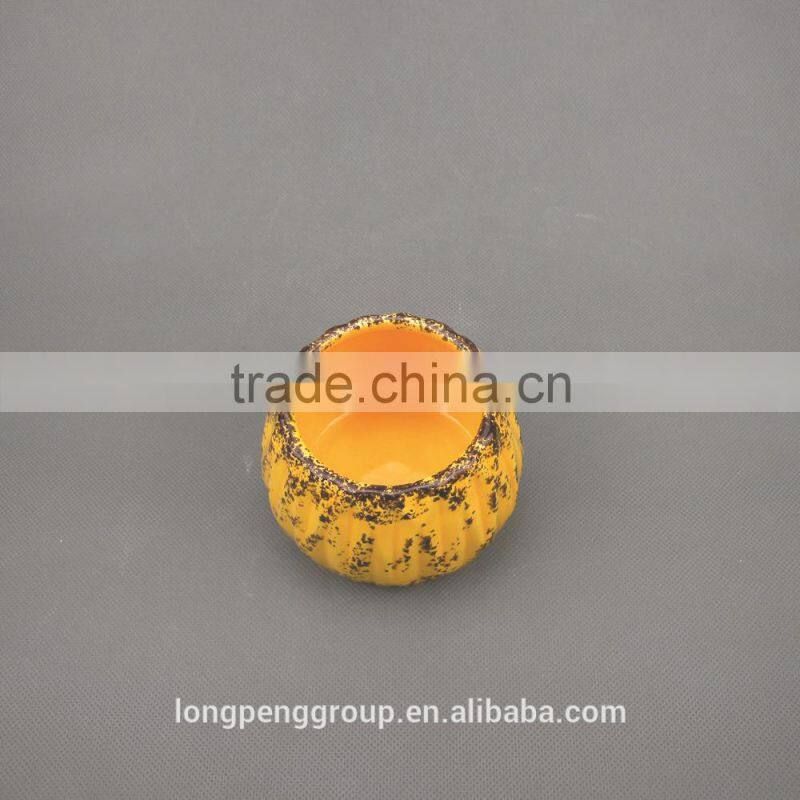 Home Decorative Table Top Elegant Yellow Glzaed Ceramic Tealight Candle Holders with Distressed Finish