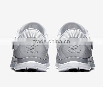 2015 new mens light running shoes sports shoes