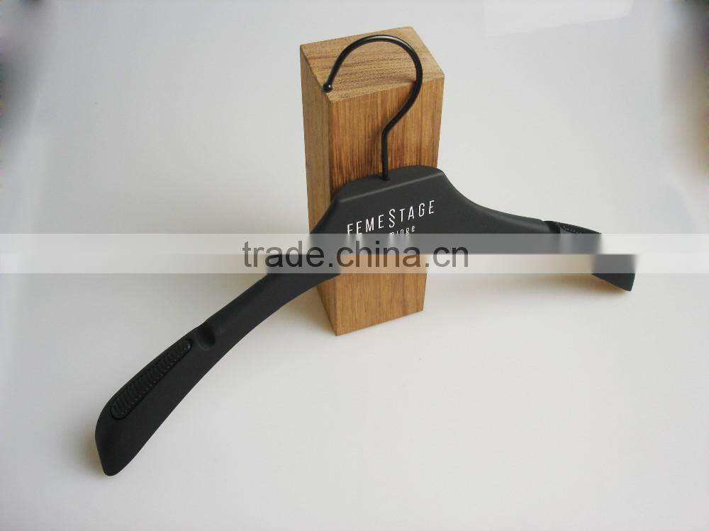 HA7055 black metal hook for plastic hanger coat adults hanger