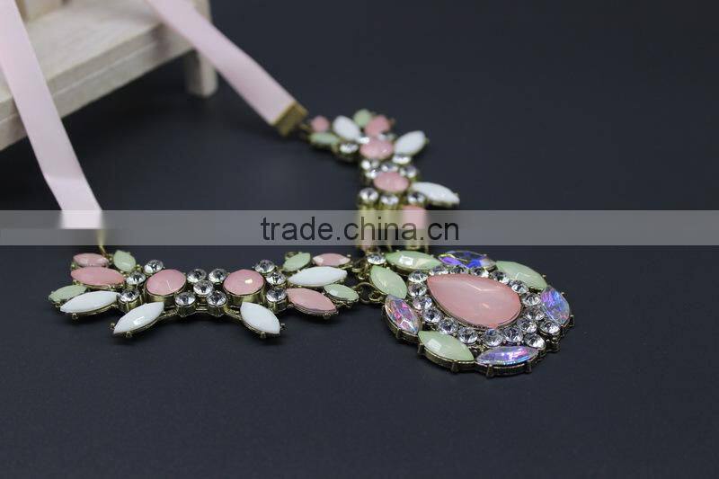New luxury fashion resin flowers women Necklace Jewelry low MOQ