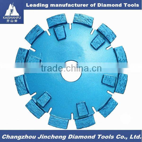 Diamond crack chaser