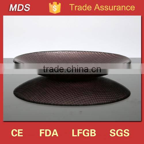 Home decor tall heat-resistant glass vases containing flowers