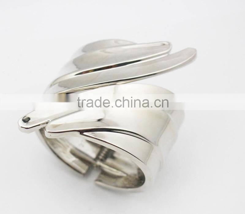 High Polished Stainless Steel Feather Leaves Bracelet Bangle