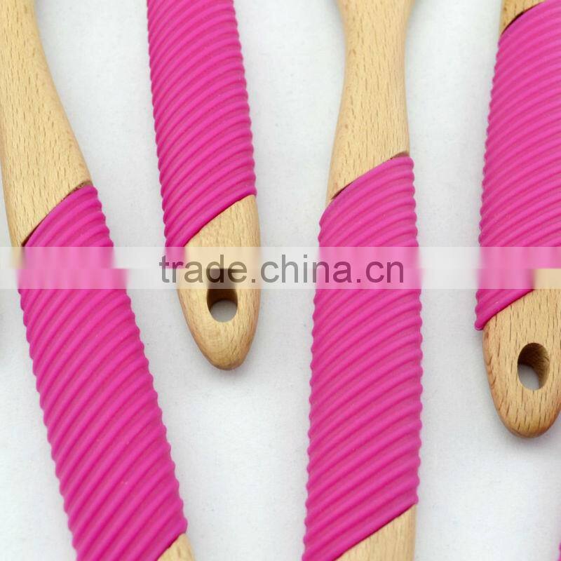 2014 popular cute beech wood kitchen utensil with silicone grip