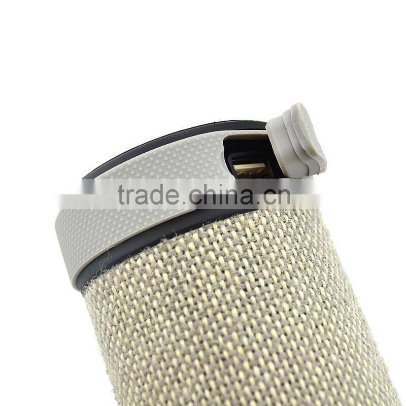 Professional Silicone Metal Stereo Outdoor Bluetooth Speaker RS111