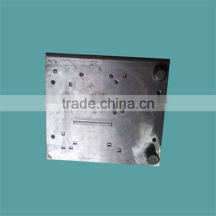 stamping mold for nonstandard hole punching