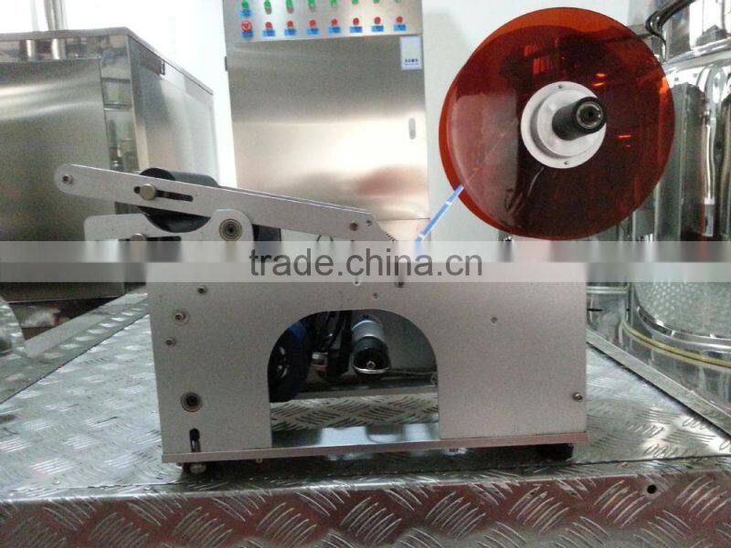 Semi Automatic Round Bottle Labeling Machine Hot High-tech Labeler