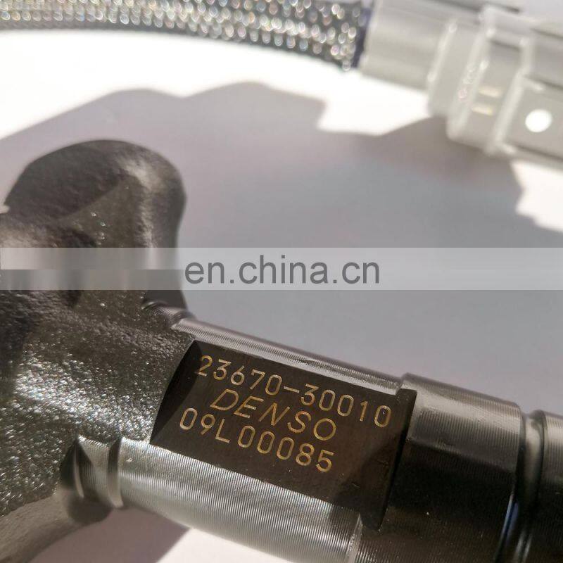 original 095000-0529 23670-39015 diesel injector same as 095000-0741