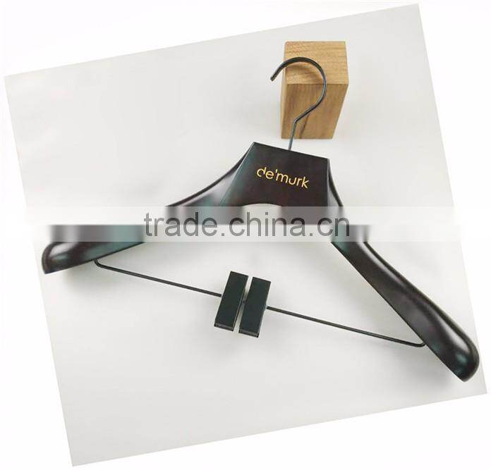 CY-651custom garment wooden cloth hanger wooden suit hanger with trousers clips